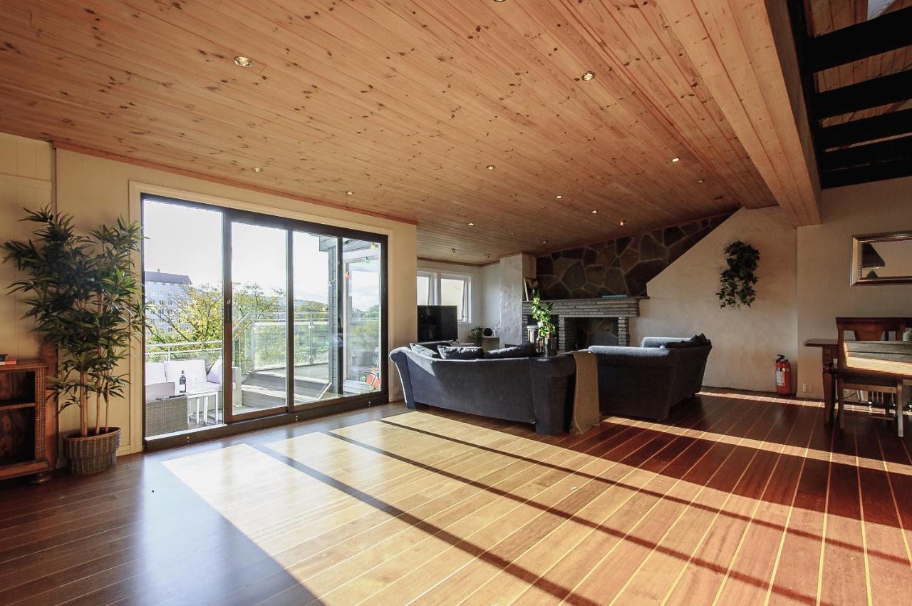 Spacious Penthouse With Grand Terrace Bergen Exterior foto